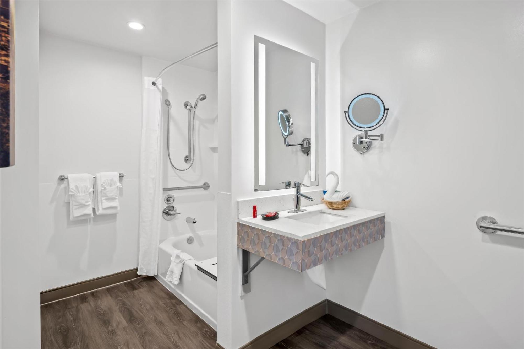 Hotel Surestay By Western
